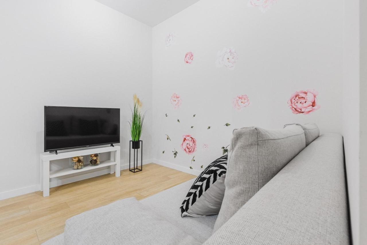 Floris Apartment Лодз Екстериор снимка